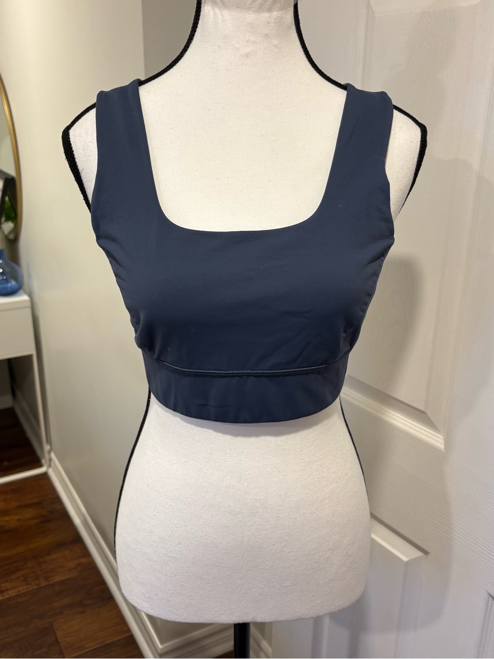 Lululemon Navy Blue Scoop Neck Sports Bra Size 8